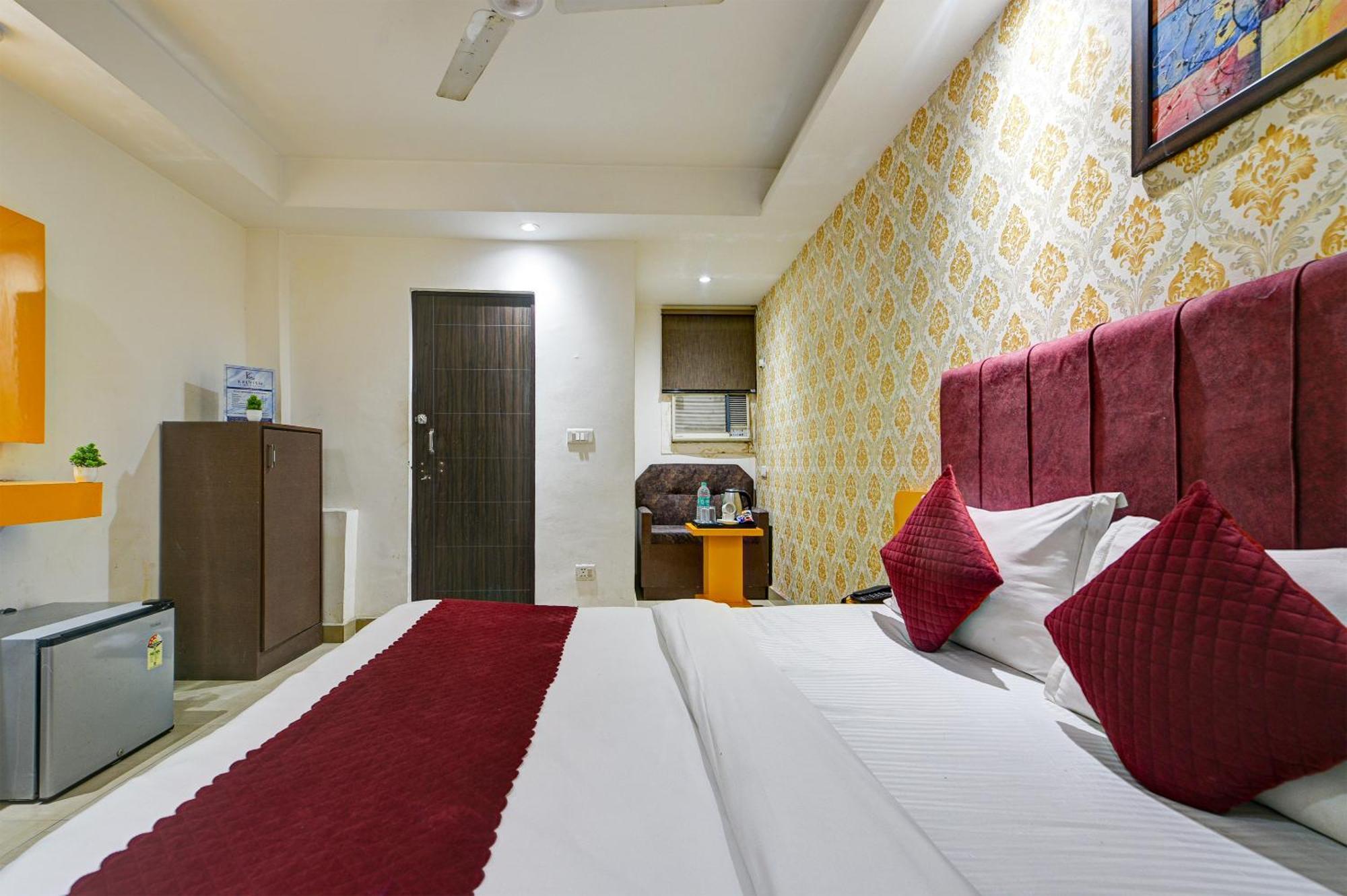 Hotel Platinum With Free Pickup-Delhi Airport Нью-Дели Экстерьер фото